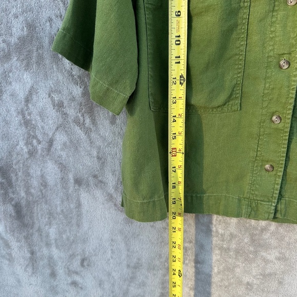 Universal Thread Women’s Olive Utility cropped box fit Button-Up Shirt – Size M - Picture 9 of 15